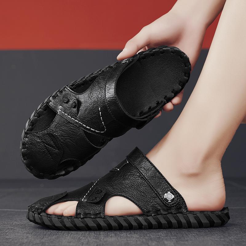 Hot selling men's slippers and sandals in summer  Breathable an comfortable casual men's  New outdoor walking  SANDALS  shoes
