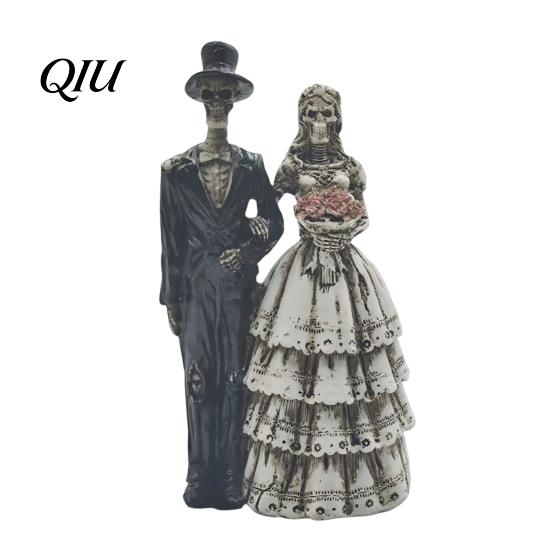 Unique Halloween Skeleton Art Bride and Groom Figurine, Resin Couples Skull Realistic Texture Decor Ornaments, Wedding Couple Statue for