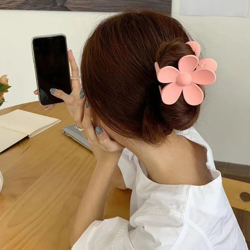 Korean Style New Flower Hairpin Back Spoon Matte Ponytail Shark Clip Fashion Hairpin New Headdress