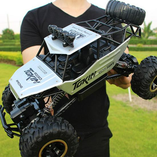 

Высокоскоростной внедорожный дрифтовый радиоуправляемый монстр-трак 4WD игрушка Three Batteries + Screwdriver