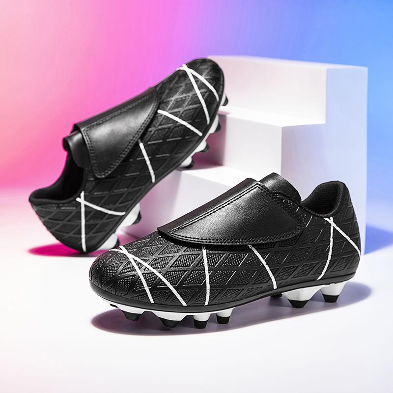 Boys And Girl's Soccer Shoes Long Spikes Comfortable Breathable Non Slip Men Cleats Outdoor Match Training Sport Football Boots