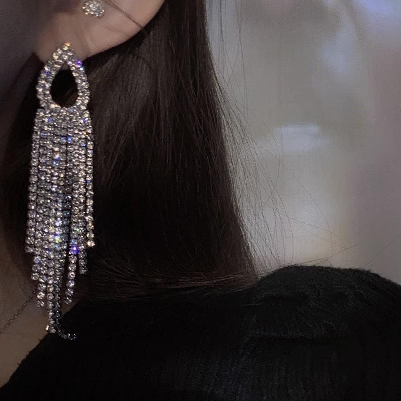 111 silver needle French retro luxury super flash fringed earrings women, temperament advanced feeling water drop earrings Internet celebrity earrings