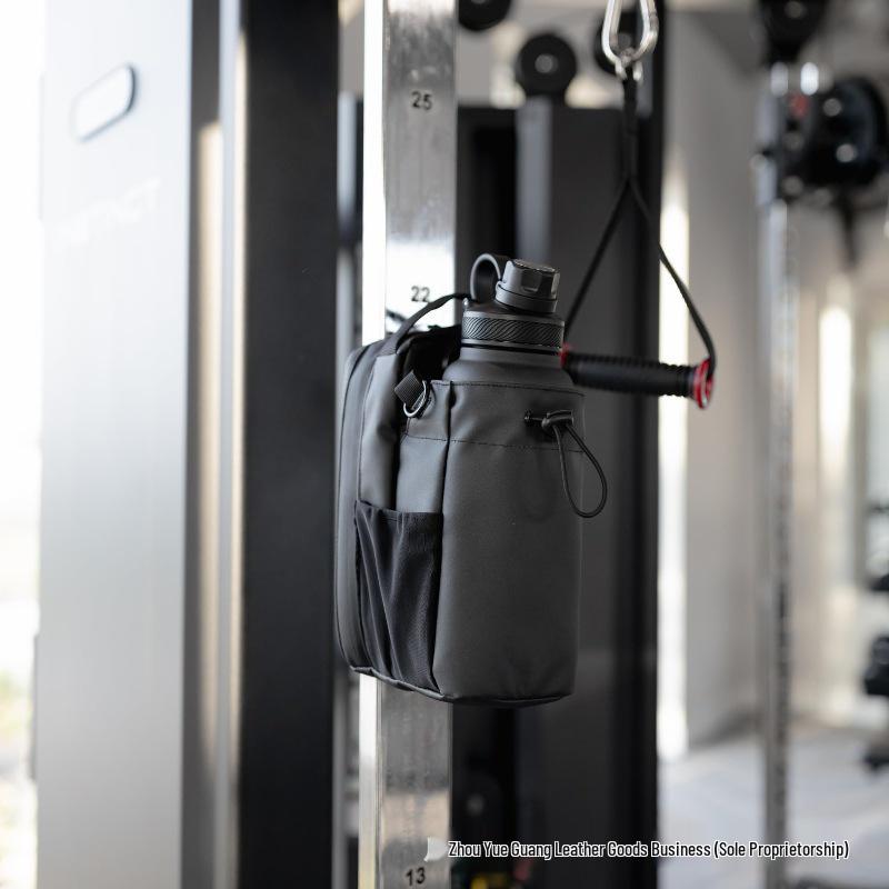 Velkokapacitní magnetická sportovní crossbody taška s držákem na láhev na vodu pro muže