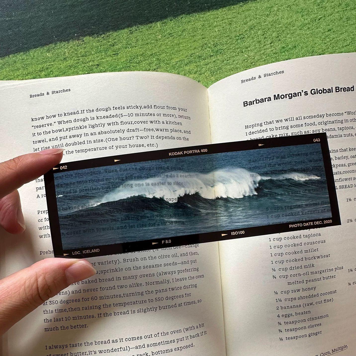 

The New Acrylic Icelandic Movie Sense Translucent Bookmark, Beautiful Romantic Literary Retro Bookmark, Suitable As A Gift