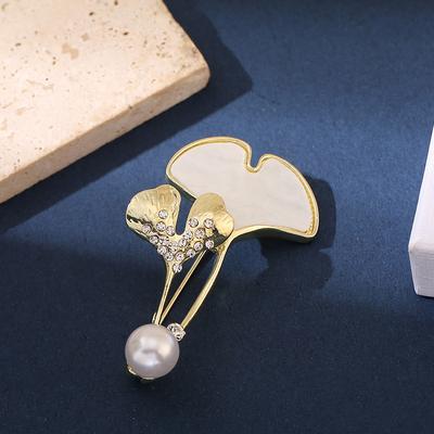 Ginkgo Pearl Brooch High-end Ladies Exquisite and Niche Design Sense Brooch Festival Gift High-end Feel
