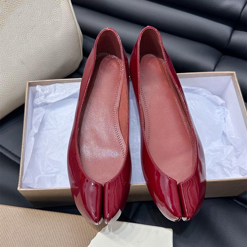 Ins style Patent Leather Shallow Tabi Women Flats Shoes Spring Summer Vintage Split Toe Wedges Casual Loafers Shoes