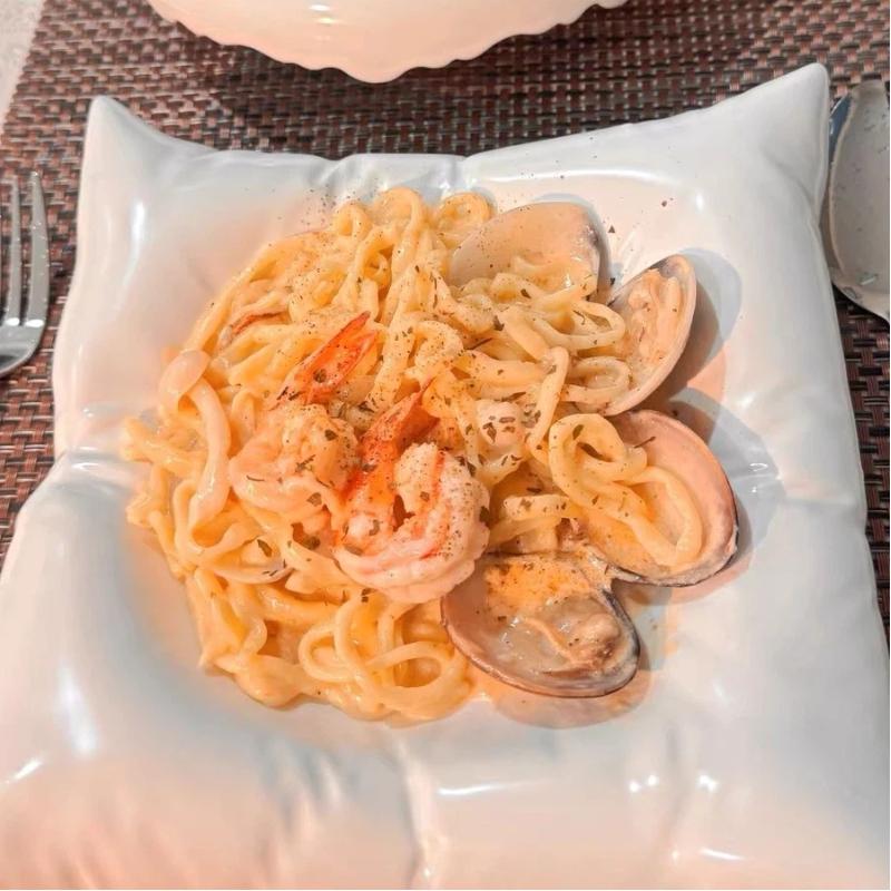 Creative Ceramic Salad Plate – Dessert, Snack, Sushi & Cold Dish Serving Plate