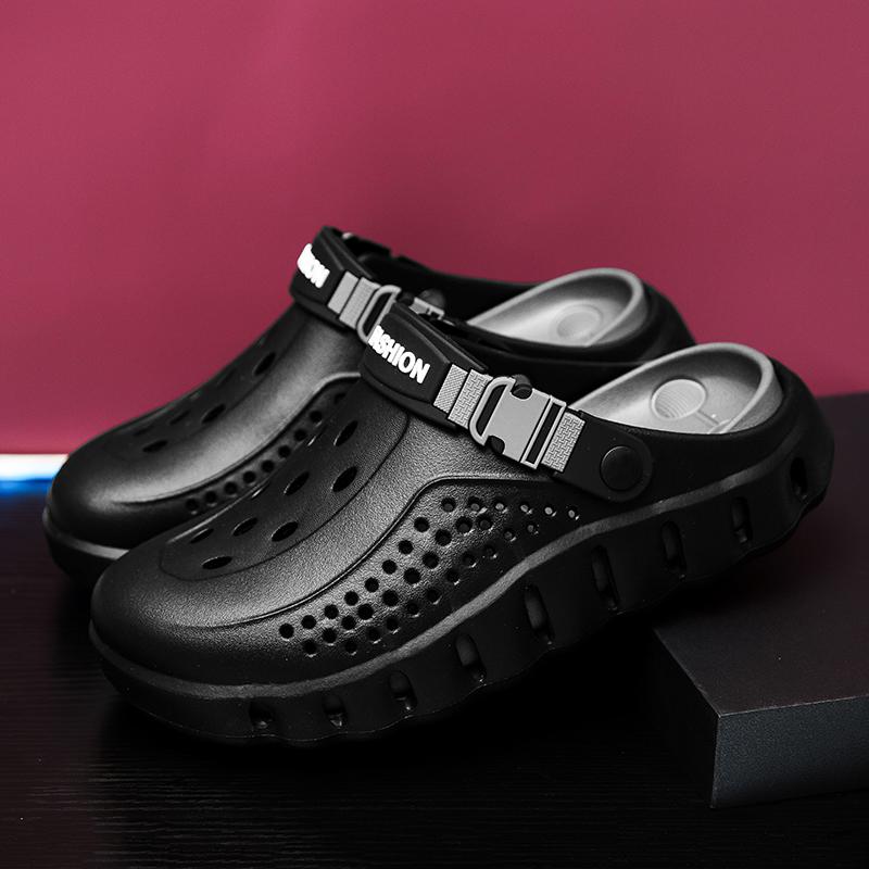 New Men Sandals Outdoor Soft Thick Sole Slides Breathable Sandals Non-Slip Garden Clogs Lightweight Summer Beach Slippers