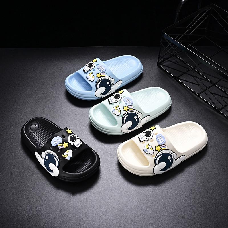 Weiche und bequeme Kinder-Sommerpantoffeln für Jungen und Mädchen, perfekt für zu Hause und den Außenbereich