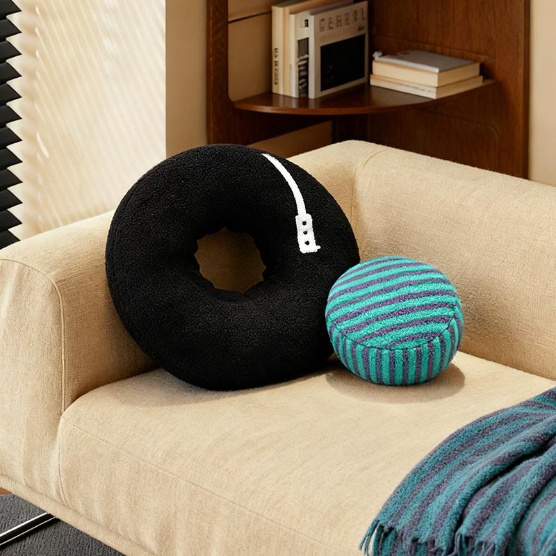 40cm Vinyl Record Shaped Pillow Retro Throw Pillow Ideal For Music Lovers Disc Party Creativity Plush Cushion Record Sofa Couch Pillow