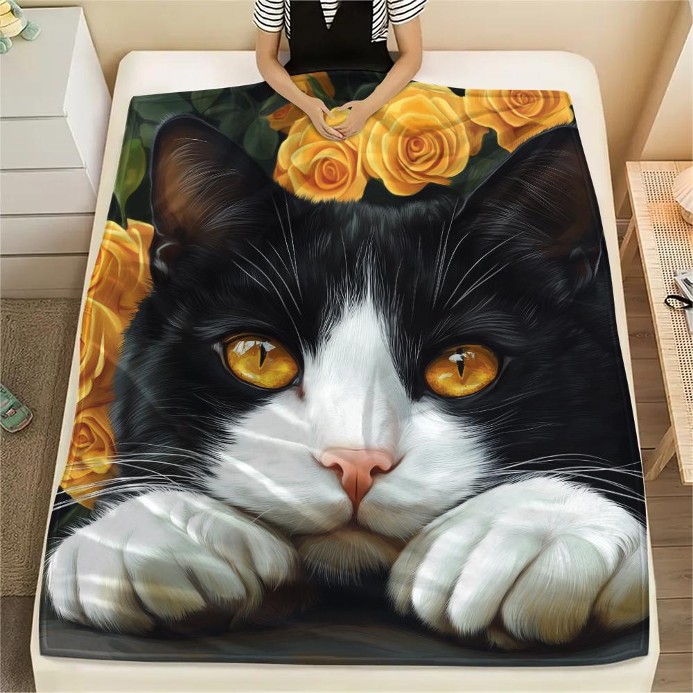 Calico Cat and Flowers,pattern Flannel Blanket, High quality Comfortable for All Seasons, Home Decor, Warmth and Comfort, Perfect for Gifts.