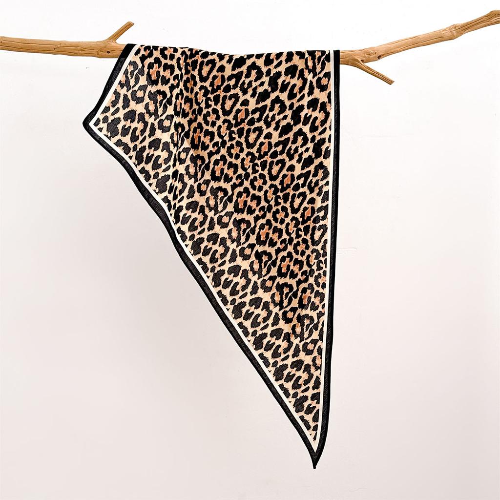 Retro Cotton and Linen Feel Triangular Silk Scarf Women's Four-season Versatile Neck Protection Scarf Headscarf Commuting Accessories Scarf