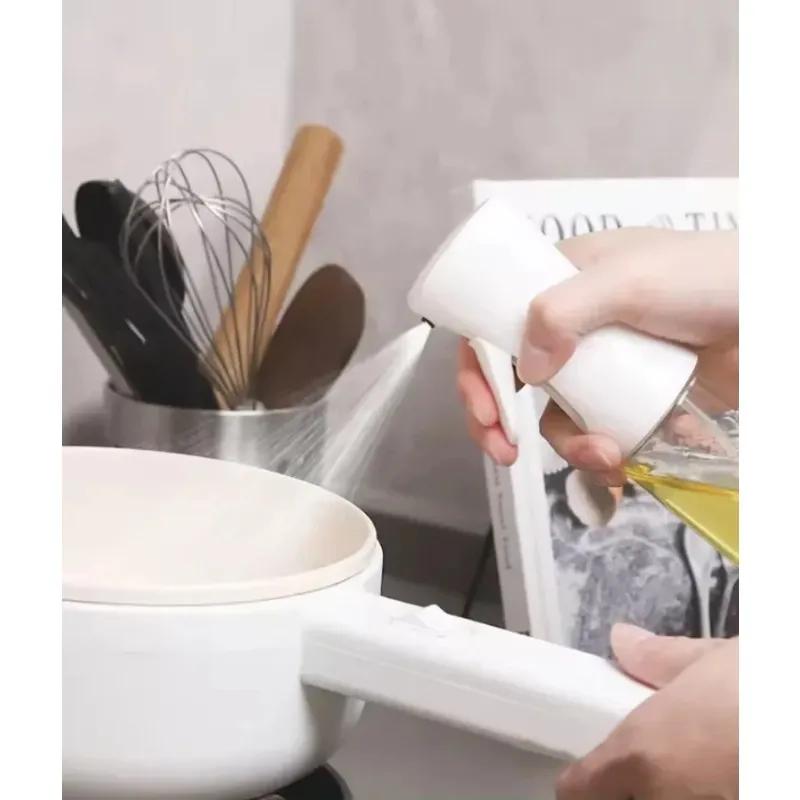200/300ML Oil Spray Pot Kitchen Household Edible Olive Oil Spray Bottle Atomized Misty Oil Tank Air Fryer Spray Bottle