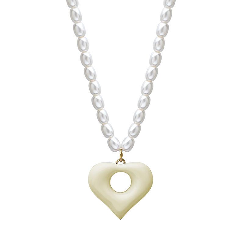 Elegant Korean Style Cream Heart Pearl Necklace For Women With Sweet Romantic Design