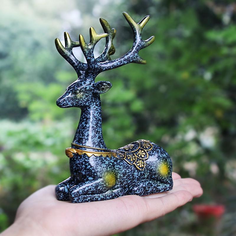 All the Way Safe inside the Car Interior Decoration Car Accessories Deer Creative Home Living Room Decoration Ceramic Crafts