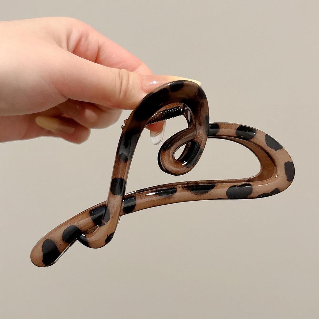 Elegant Large Hair Claw Clip for Thick Hair - High-End Korean Updo Shark Clip