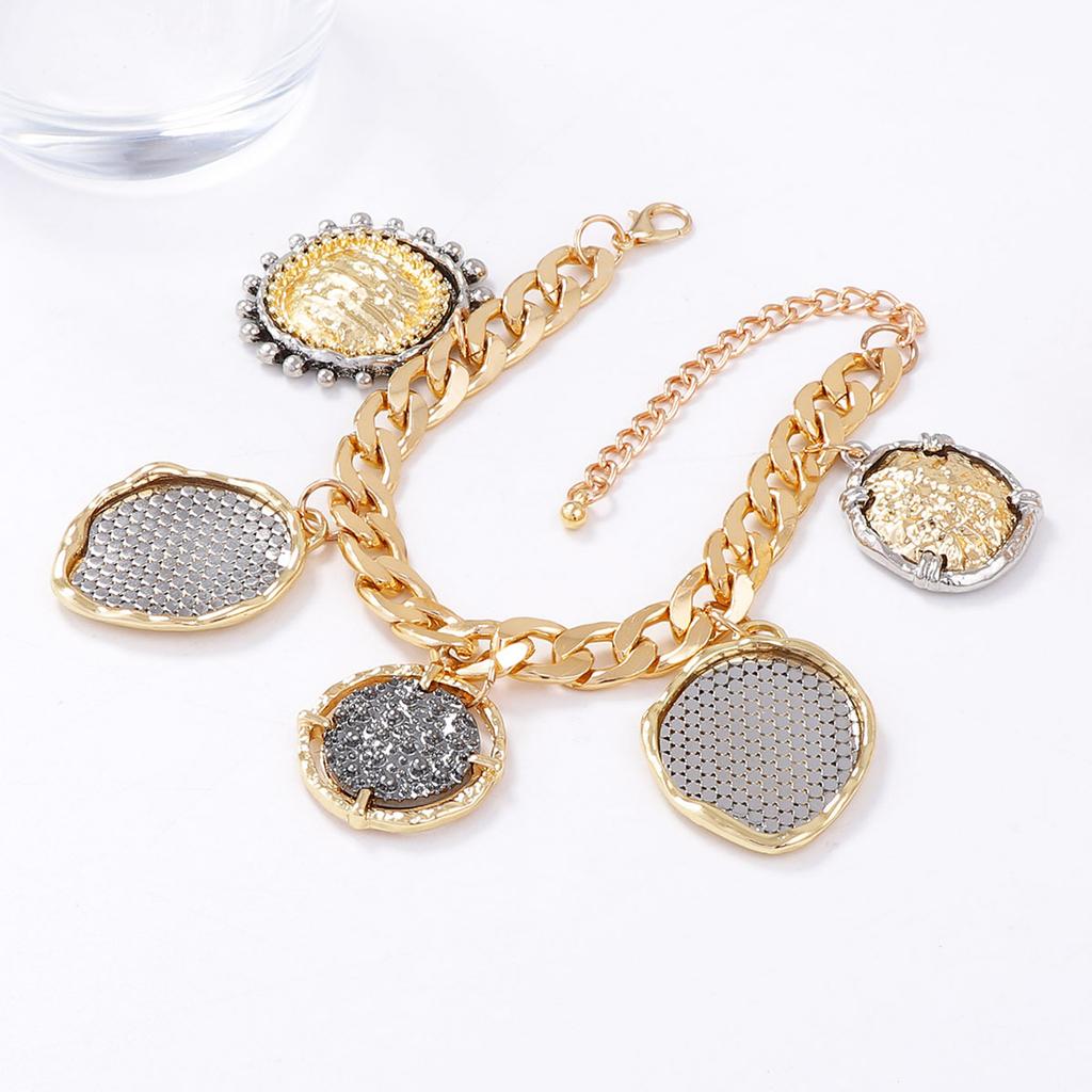 Necklace Light Luxury Premium Casual Cold Wind Alloy Geometric Badge Coin Pendant Chain Necklace Female