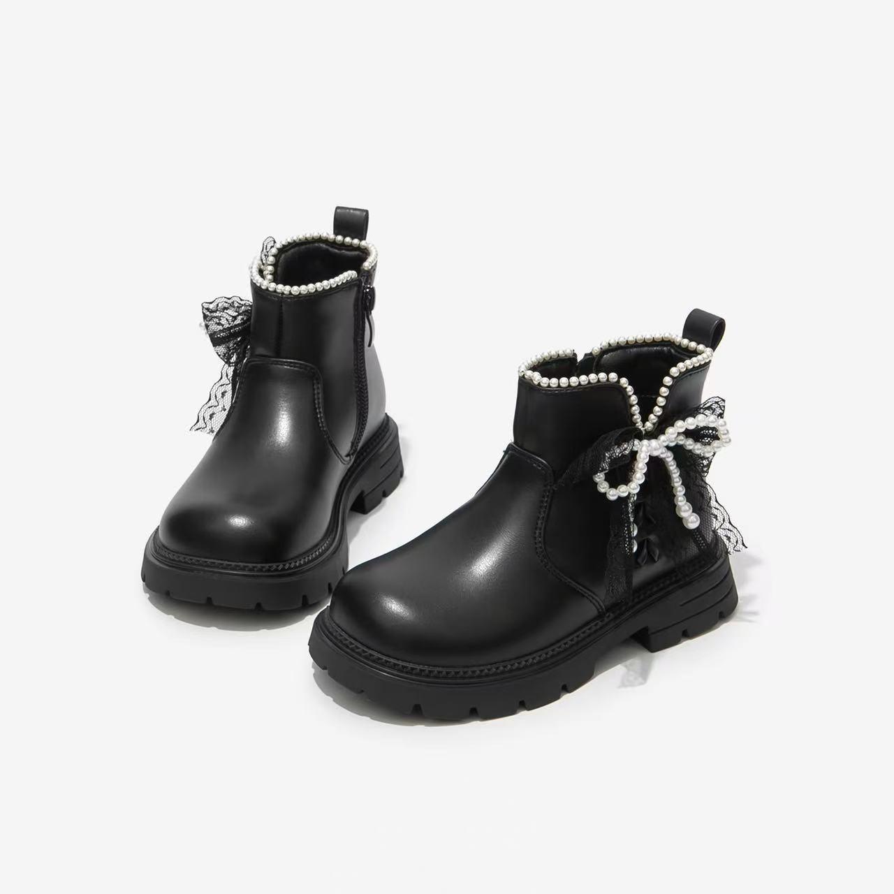 

Girls shoes children s princess Martin short boots 2025 new autumn and winter girls soft-soled black foreign-style small leather boots 36 чорний