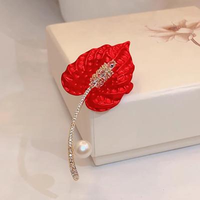 Exquisite Temperament Calla Lily Brooch  Metal Lapel Pins For Women Versatile Shiny Corsage Clothing Accessories Gifts