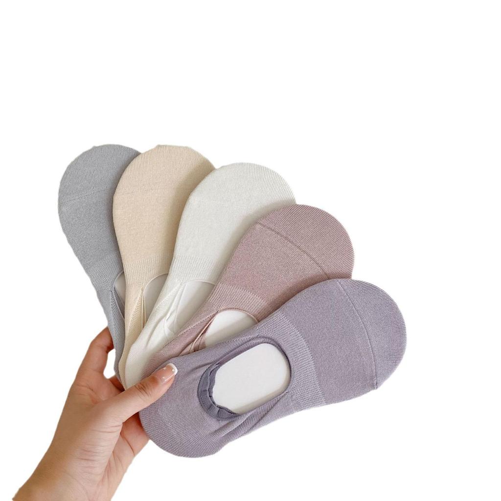 Women's Low-Cut Breathable Cotton Socks – Japanese Style, Anti-Slip, Invisible and Comfortable.