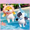 Shiba Inu Sommer-Thema Plüsch-Schlüsselanhänger mit Krabben- und Fischkopf-Abdeckungsdesign für Kinder und Teenager-Fans