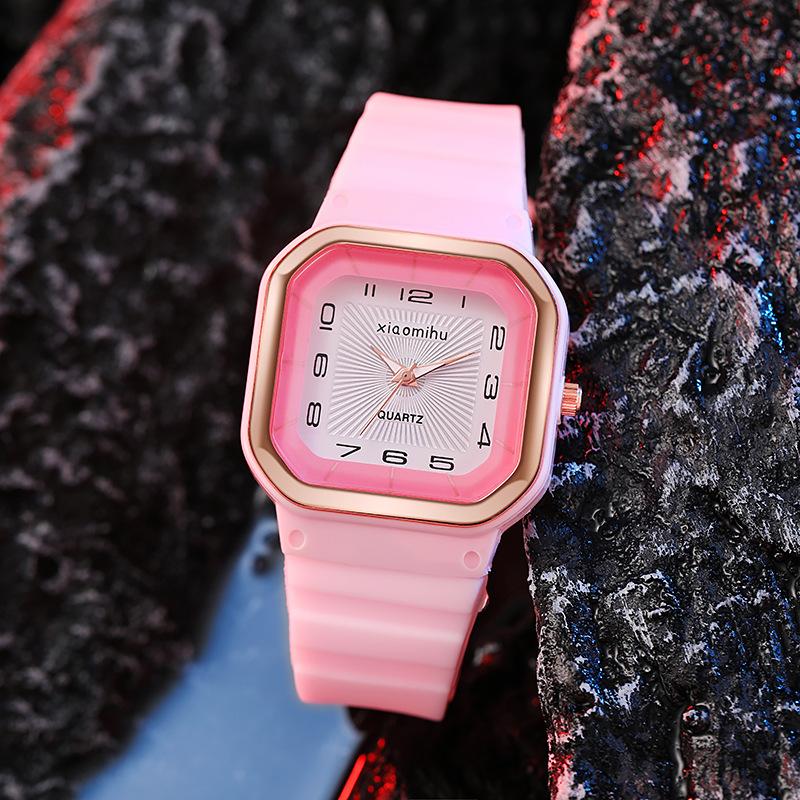 UTHAI BK53 Fashion Women Watch Square Silicone Student Couple Watches Simple Quartz Watch Elegant Clock Gift Watches for Woman