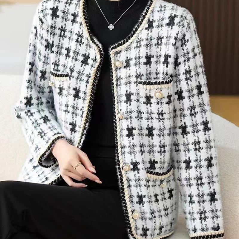 Thousand Birds Plaid Short Jacket Women's Spring and Autumn New Small Fresh Fashion Cardigan Sweater Loose Outer Wear Long Sleeve Top