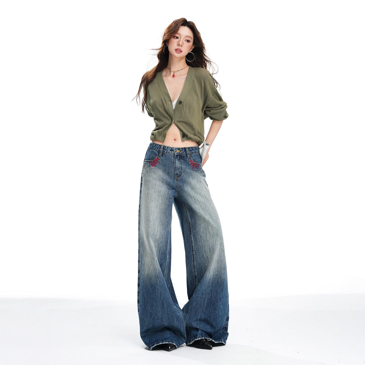 

Women s Retro Rhinestone Studded Wide-Leg Jeans, Floor-Length, Washed and Slimming, for Autumn-Winter Collection. S