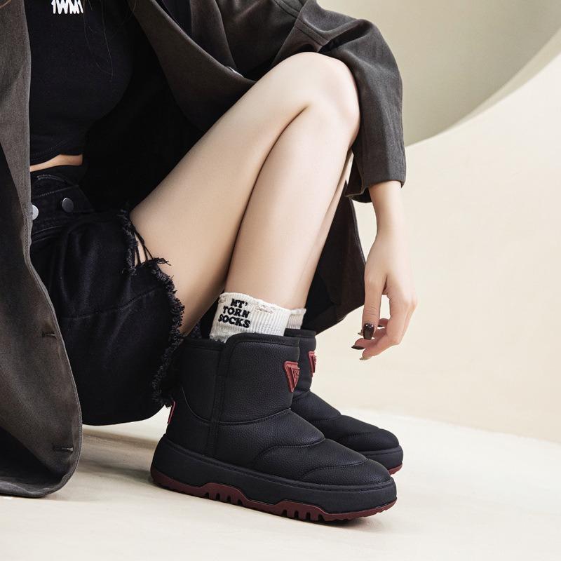 Winter New Thickened Warm Waterproof Non-slip Snow Cotton Short Boots Large Cotton Shoes Women's Platform Bread Shoes