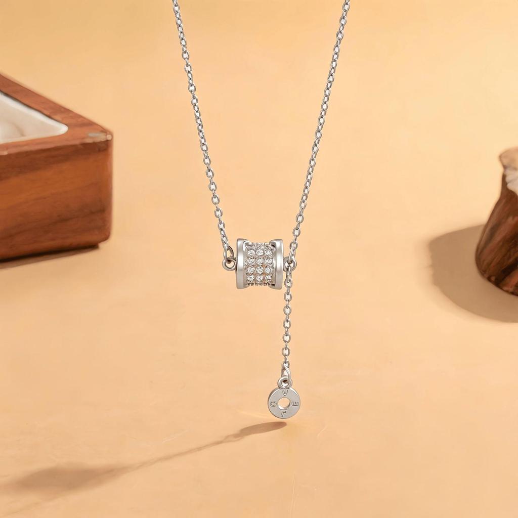 S999 Silver Slim Chain Necklace: Elegant High-End Clavicle Jewelry, Perfect Birthday Gift for Women, Girlfriends, or Best Friends.