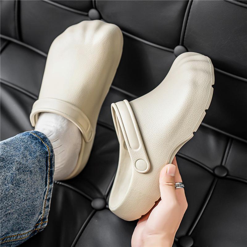 Summer new fashion trend versatile cool slippers non-slip bag head half tray large size men wear travel beach shoes