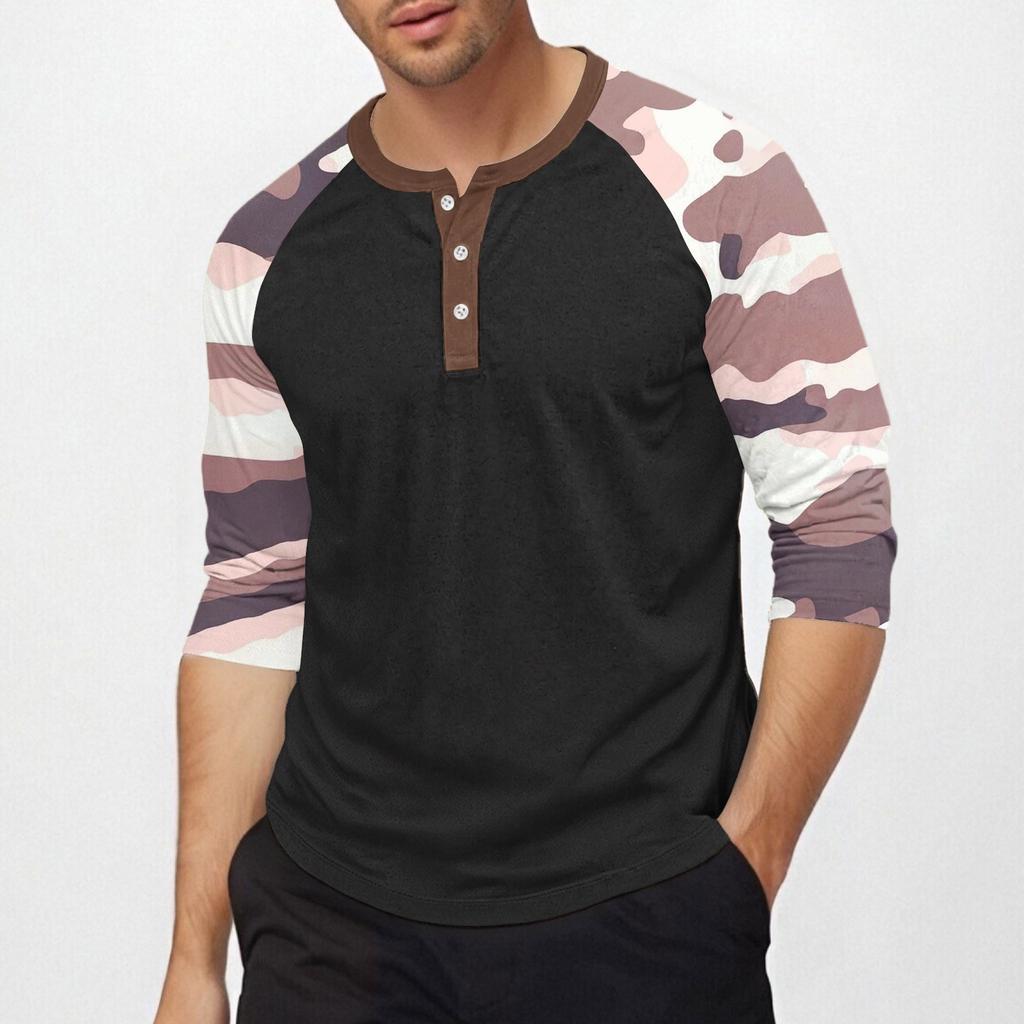 Men's top with three-quarter sleeves and camouflage print