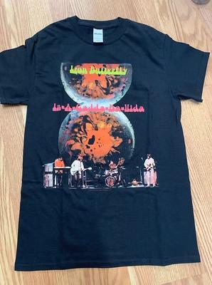 Na górę – T-shirty i koszulki
