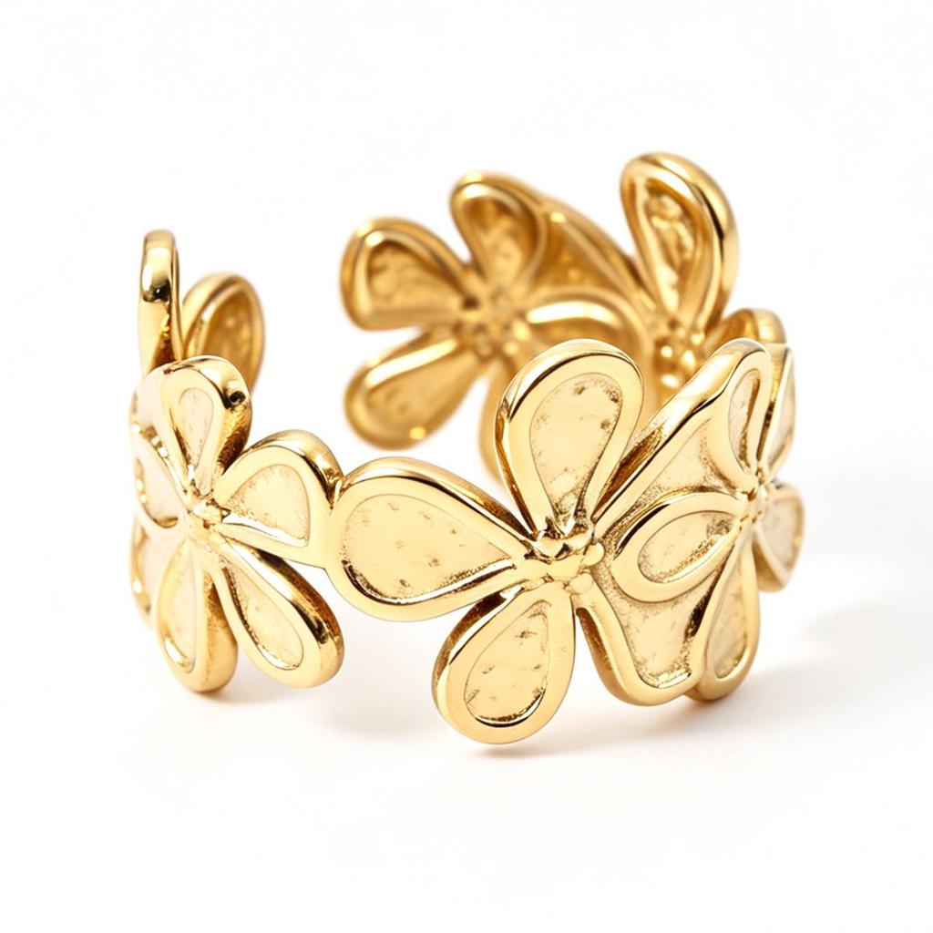 Golden Flower Pattern Retro Ring: Elegant, High-End Hand Jewelry for Women