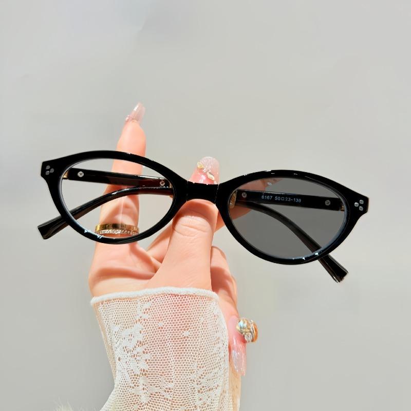 2026 New Fashionable Foldable Photochromic Myopia Glasses Casual Portable Ultra-Lightweight Anti-Blue Light Eyewear 0 To -4.0