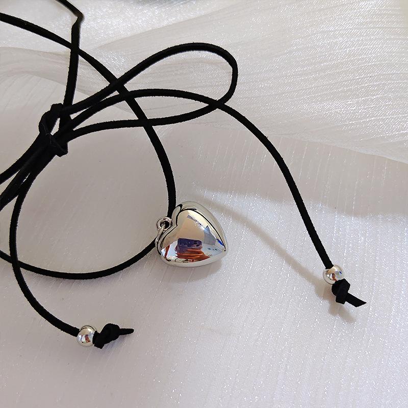 

Серце намисто: Жіночі літні прикраси, стійкі до вицвітання, універсальна підвіска високого класу, новий транскордонний ланцюжок для ключиці.