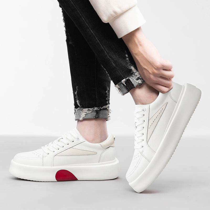 Fashion Genuine Leather Male Walking Shoes 2025 New Mens Sneakers Stylish Lace-Up Men Casual Flats Classic All-match Men's Skate Shoes