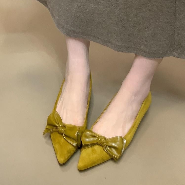 Miyou neues Produkt, spitzes Wildleder, niedriger Absatz Temperament Einzelne Schuhe, Schleife 2025 Herbst neue vielseitige Pendlerschuhe