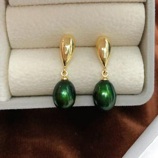 Elegant Rice-shaped Freshwater Pearl Earrings - Water Drop Studs, Simple and Stylish for a Queen. 7-8mm