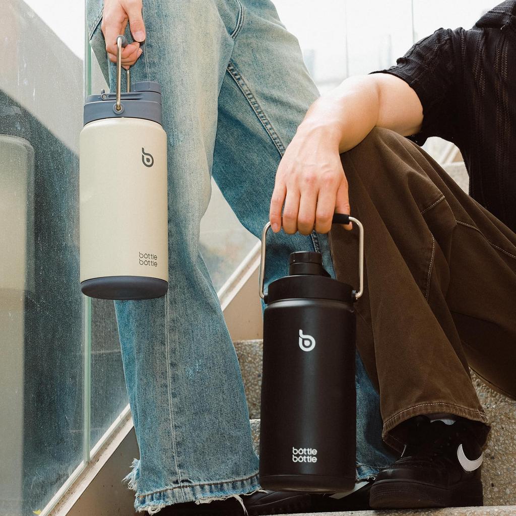 BOTTLE BOTTLE 2-Liter Large Capacity Stainless Steel Water Bottle with Vacuum Insulation, Keeps Hot or Cold, Includes Straw, Portable Sports Bottle