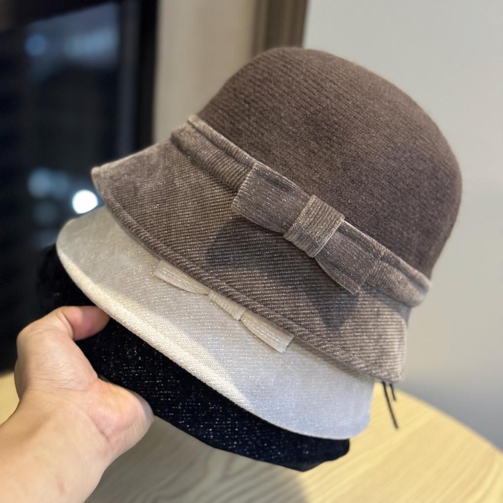 Autumn and Winter New Style Wide brimmed Small Woolen Fisherman's Hat Showing Face Female Hepburn Style Elegant and Warm Windproof Basin Hat