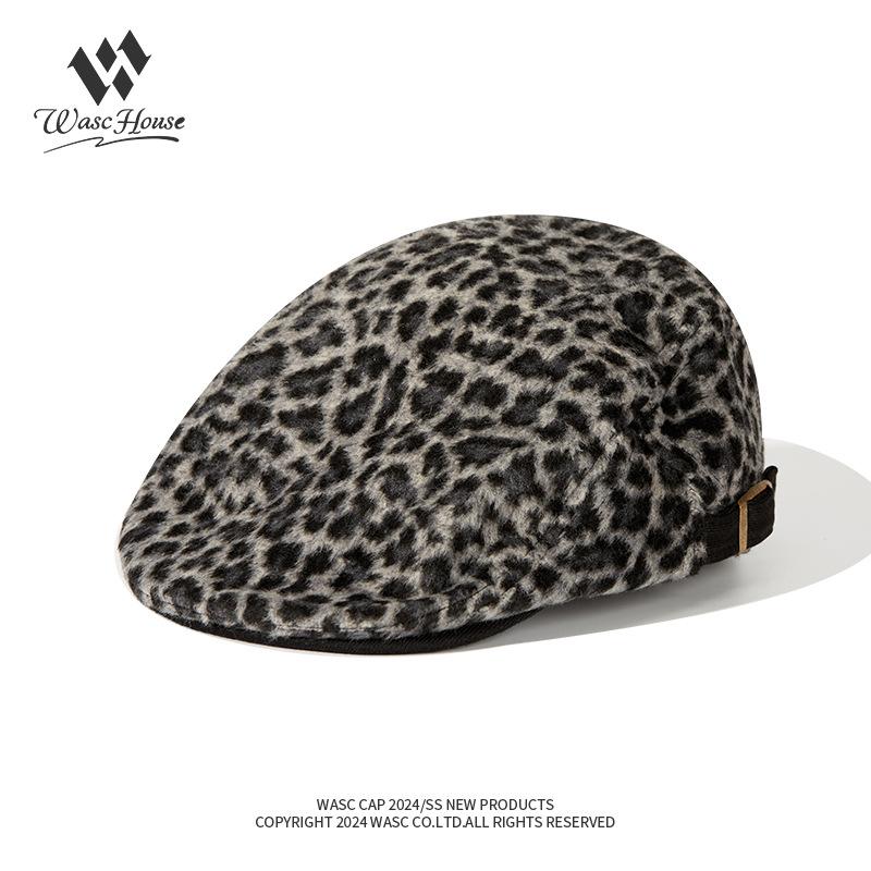 Retro leopard print forward hat female autumn and winter plush warm babes show face little beret