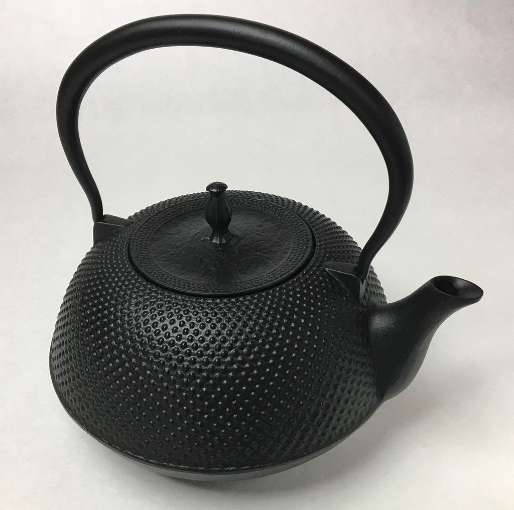 Tonami Shoten Nambu Iron Kettle, Flat, Arare, IH Compatible (Black), 1.5L, 1999-11