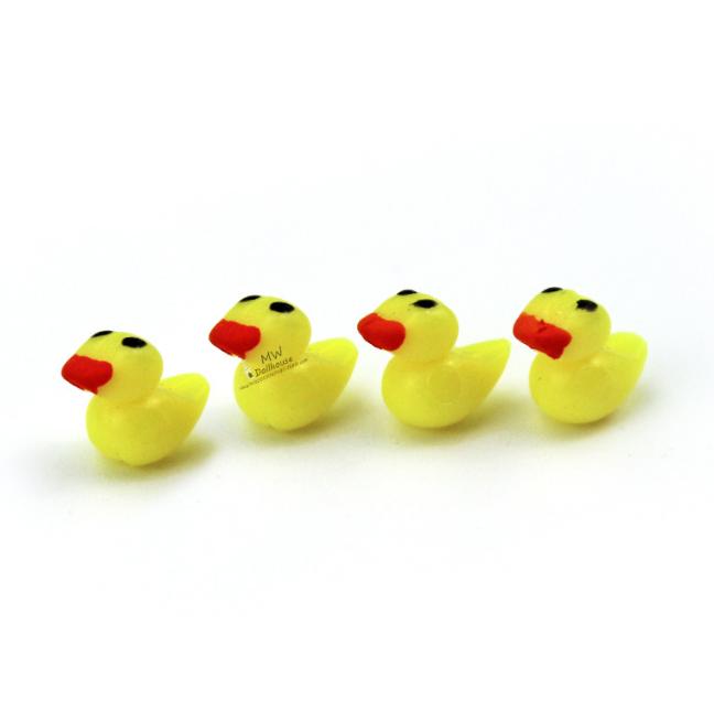 1/6 1/12 Doll House Simulation Miniature Mini 4 Little Yellow Ducks Model Decor
