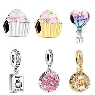 Parures et bijoux – Charms