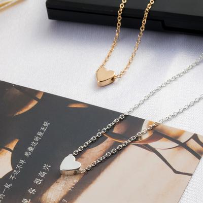 Versatile Women's Necklace Bohemian Love Collarbone Chain, Simple Small Peach Heart Love Necklace