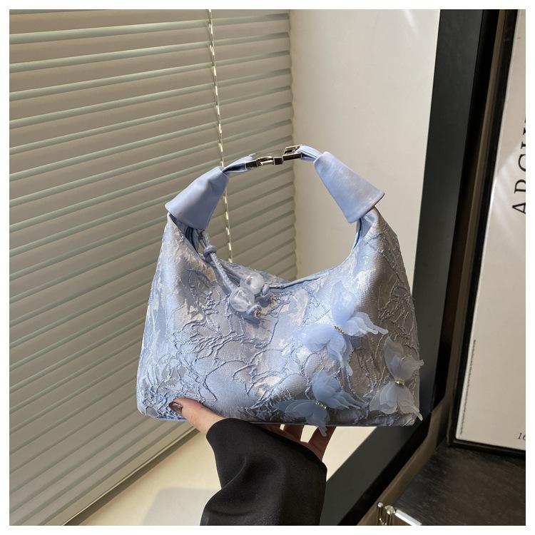 

Вышивка в национальном стиле с сумкой-чонсам женская 2025 новая весенняя сумка-мессенджер сумка-пельмень античная новая китайская сумочка синий