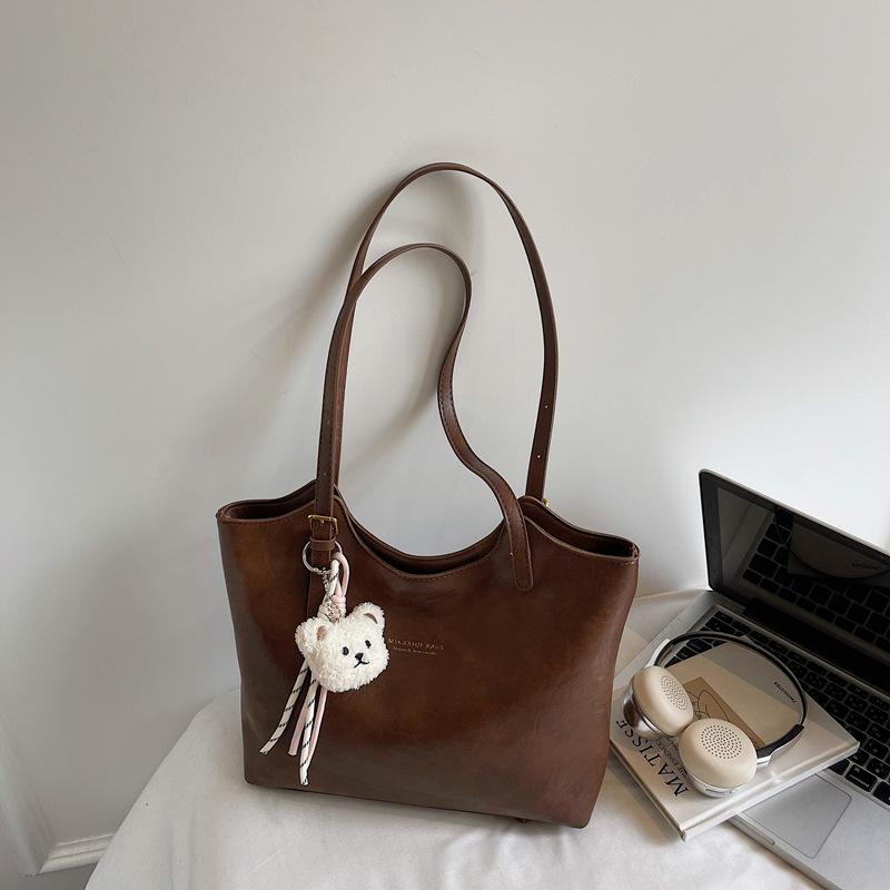 Casual fashionable large-capacity commuter tote bag autumn new simple underarm bag shoulder bag