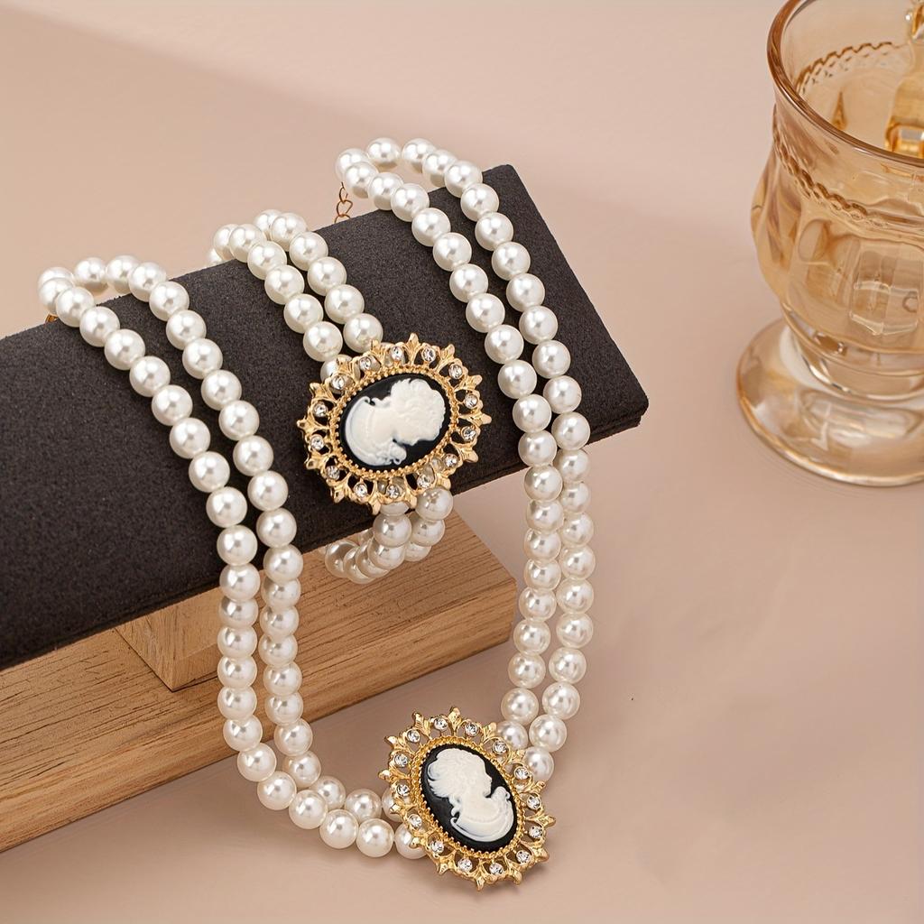 Light Luxury Small Fragrant Wind Diamond Classic Women's Necklace Bracelet Set Wholesale Inlaid Jewelry