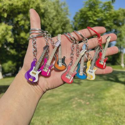 Paslanmaz Çelik Gitar Anahtarlık - Renkli Hip-Hop Müzik Aleti Kolye Süsü
